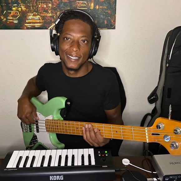 Meet your Posher, David - Picture 1 of 1